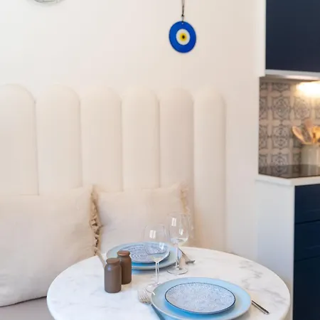 شقة Mediterranean Getaway Old