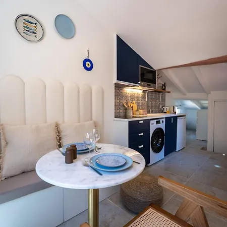 Mediterranean Getaway Old نيس